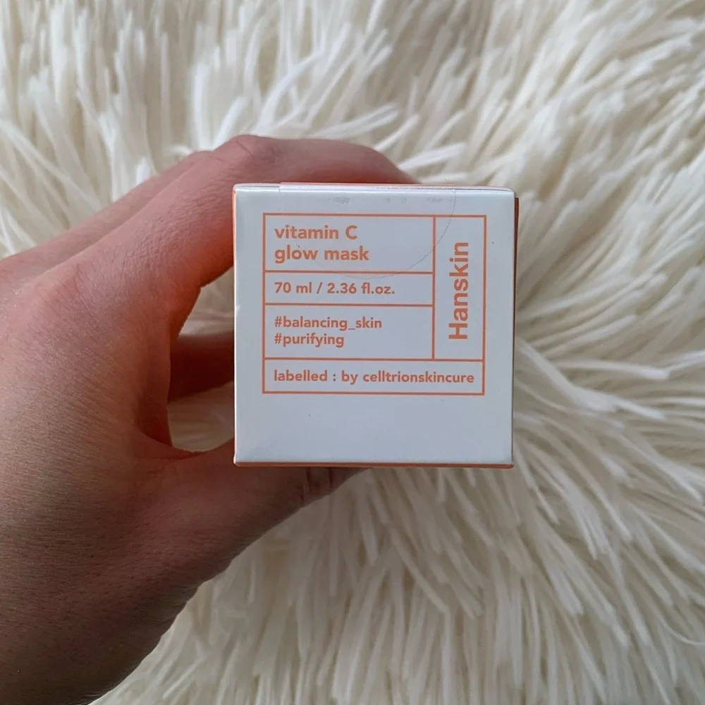 NIB Hanskin Vitamin C Glow Mask